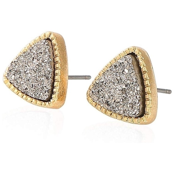 SALE💚 any 3 for $18 💚
 Druzy Stone Triangle Gold Studs - Picture 4 of 7